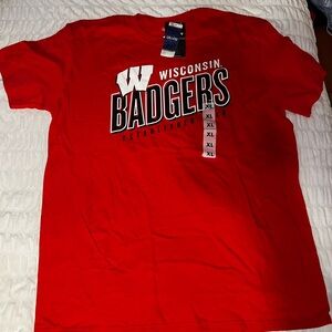 Men’s Wisconsin Badgers Red T-Shirt nwt